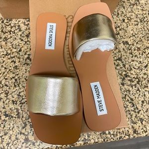 Steve Madden Gold Isabel Sandal size 6.5